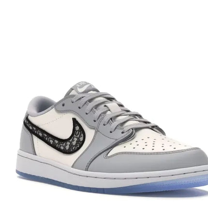 Jordan 1 Retro Low Dior