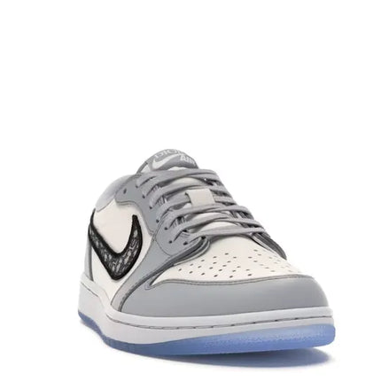 Jordan 1 Retro Low Dior